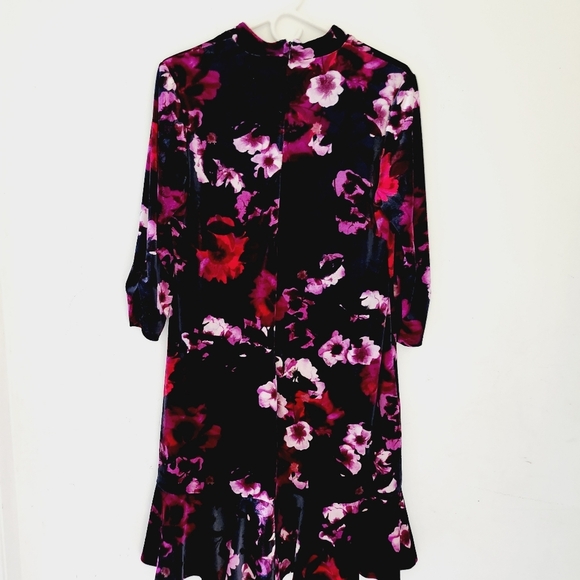 ROZ & ALI Crushed Velvet Floral Dress 3/4 sleeves - Picture 7 of 11